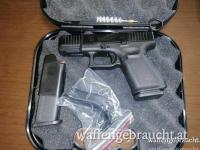 Glock 19 Gen5 FS im Kaliber 9x19mm mit Transportkoffer, zweitem Magazin und verschiedene Griffballen