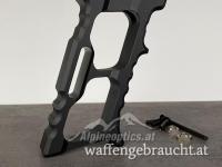 ADE Predator schwarz Skeleton Vordergriff fur M-Lok Handschutz