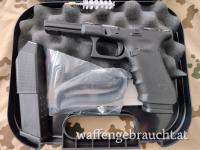 Glock 17 Gen 4 Griffstück einschl. Koffer, Handbuch, Magazine...