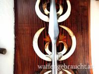 ***Saufeder -  geschmiedete Klinge -tailliertem Eschenstiel und Kordel aus Hirschhorn mit Lederwicklung Bronze Nägel***