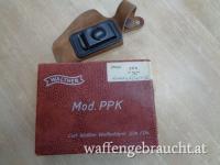 Selbstladepistole WALTHER PPK mit Innenbundholster und Einstecklauf von WALTHER