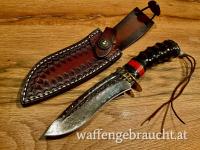 Jagd-/ Sammlermesser aus Damast mit VG10 Stahlkern und sehr elegantem Griff aus Horn