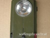 Taschenlampe ÖBH mit Flachbatterie Adapterbox - Tarnlampe Bundesheer