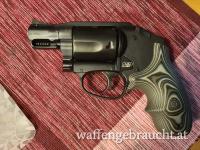 Smith & Wesson M&P Bodyguard 38 (BG38) mit Rotpunkt Ziel-Laser, DA Revolver in .38 Special