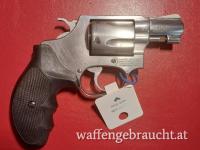 Smith & Wesson Revolver Mod. 60 - Kal. .38 Spezial - Stainless - Pachmayr -Griff