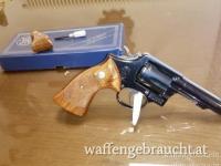 VERKAUFT Smith & Wesson 13-1 im Kaliber .357 Magnum mit 10cm Lauflänge, zweitem Griffstück und Originalbox