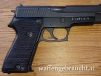 Militärpistole SIG P75 / P220 