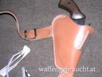 Schulterholster für kleine Revolver (keine Pistolen)