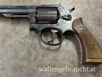 Revolver LLama 4"