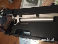 Steyr LP10 mit 2 Kartuschen