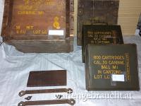 US .30 Carbine Sammlermunition in 2 original verschlossenen Containern samt chargengleicher Munitionskiste