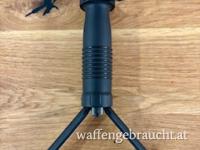 B&T Unigrip QD Handgriff mit integrierten Zweibein (Bipod) Schwarz