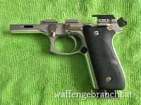 Griffstück einer Pistole TAURUS PT 99 AF 9 mm Luger, begehrte stainless-farbene Version!