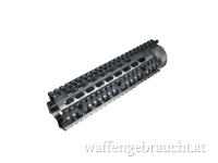 UTG PRO MODEL 4/AR15 MID LENGTH FREE FLOAT QUAD RAIL