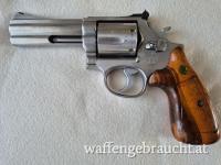 Smith & Wesson Revolver 686