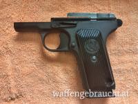 Griffstück einer ungarischen Tokarev, wurde neu lackiert, SchKG-compliant, aktuell frei zu erwerben in Österreich
