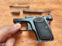 Griffstück FN 1906 (Sagen Sie niemals Baby zu Ihr)