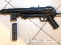 Neuwertige Maschinenpistole MP40 von GSG im Kaliber 9 mm Para (Halbautomat)