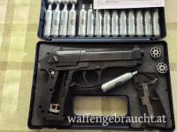 UMAREX  VOLLMETALL CO2 Luftpistole BERETTA 92 FS 4,5mm. Brüniert. Top Zustand. 3 Trommelmag. je 8 Schuss. Kartuschen. Festpreis