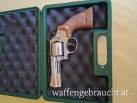 S&W