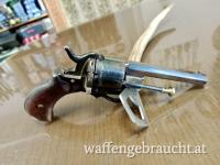 Lefaucheux Stiftfeuerrevolver im Kaliber 7mm