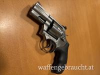 Smith & Wesson Modell 686 Plus, 2,5-Zoll-Lauf 357 Magnum +++NEU+++