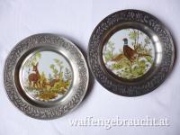 2 Wandteller, Zinn mit Porzellan, Rehe / Fasane