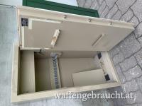 Massiver Waffenschrank für 12 LW 250 Kg Zustellung möglich 