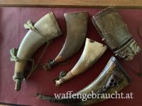 Konvolut von Alten originalen Pulverflaschen