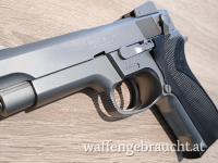 Schöne Smith & Wesson 5906 Stainless Steel