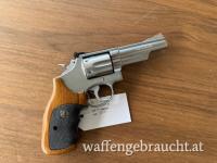 Smith & Wesson Model 66 - 1 