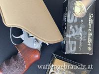 Revolver Taurus 605 mit neuem NILL-Griff