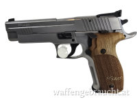 gebr. SIG SAUER P226 im orig. Koffer mit Reservemagazin, Zustand: Neuwertig