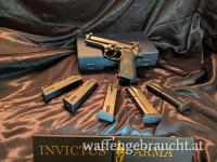 Beretta 92 FS // 5 Magazine // Holster (optional)