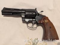 Colt Diamondback, Kal. .38 Spezial, 4 Zoll Lauf, mit Holster