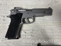 Smith & Wesson 1006 10mm Auto 3 Magazine und Holster