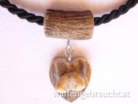 Nr. 2: Collier mit Hirschhorn und Hirschgrandeln