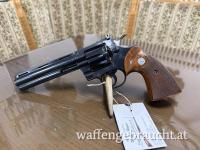 Colt Python im Kaliber .357 Magnum mit 6 Zoll Lauflänge, gefertigt 1961 im hervorragenden Zustand