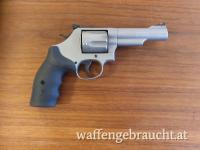 S&W Revolver, Mod 69, .44 mag, ""Magnum Combat"