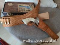 SA Army CO2 4,5mm BB samt Gurt/Holster