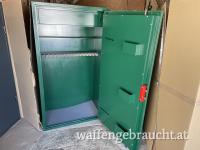 Massiver großer Waffenschrank für 12 LW massiv für 12 LW