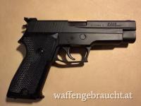 SIG Sauer P220 .45 ACP mit Wechselsystem 9mm Para