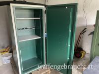 Massiver Waffenschrank für 10 LW 200 Kg, Zustellung eventuell möglich 