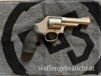 S&W Mod. 69 - .44 Mag. - mit Munition - Edelstahl