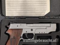 Sig Sauer P220 Sport .45 ACP