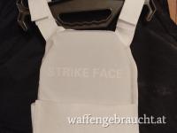 2x GA 6 Platten mit weißem Plattenträger und Vest Hanger