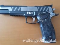 SIG SAUER X-SIX BLACK & WHITE