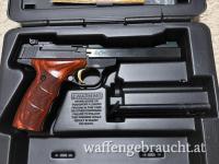 Browning Buck Mark mit Rosenholz Griff