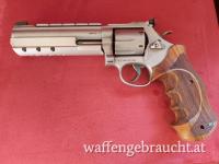 S&W 686 - 6 Target Champion