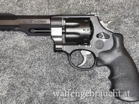 Smith & Wesson M&P R8